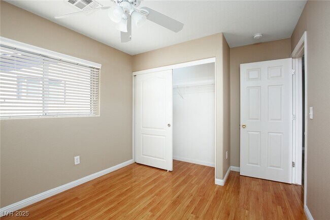Building Photo - 2516 Courlan Dr