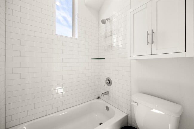 Building Photo - 19726 Curved Steel Dr