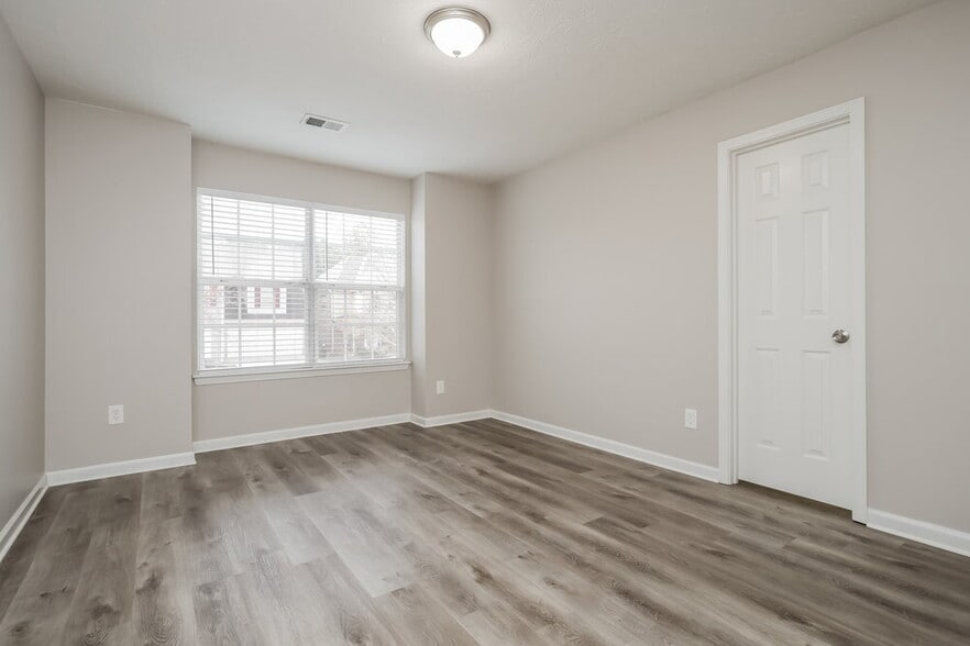 Building Photo - 316 Nunnally Dr