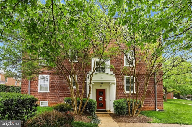 Primary Photo - 3831 Rodman St NW