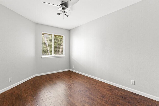 Building Photo - 16802 Bailey Jean Dr