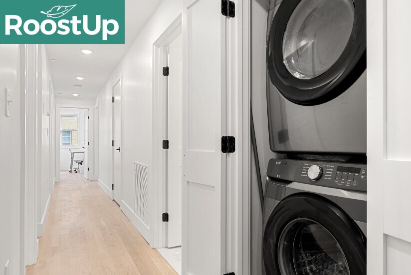 Building Photo - Furnished Bedroom with Private Bath in South Boston