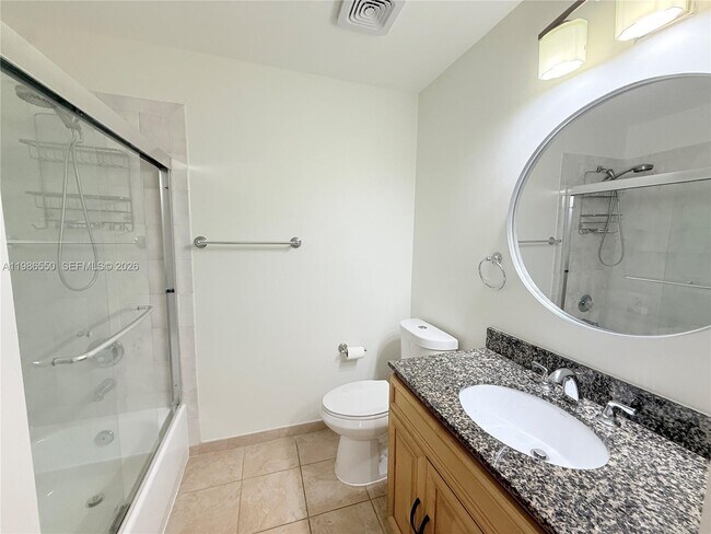 Building Photo - 964 Tanglewood Cir