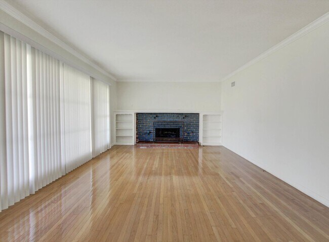 Building Photo - 3 bedrooms, 2 bathrooms house in La Habra