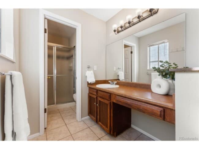 Building Photo - 7073 S Elm St