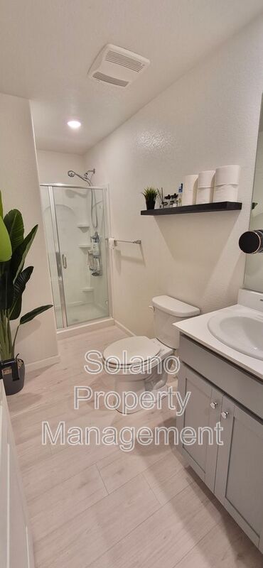 Building Photo - 2397 Sheldon Dr