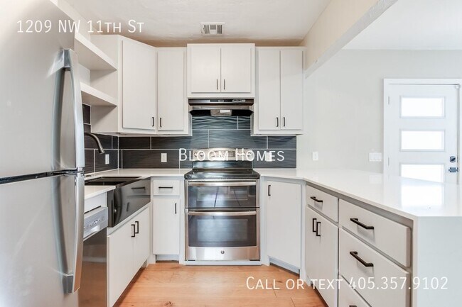 Building Photo - 1209 NW 11th St