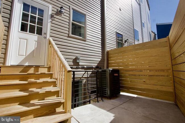 Building Photo - 1608 N 3rd St