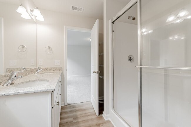 Building Photo - Gorgeous 4-Bedroom Home in Boulder Ridge –...