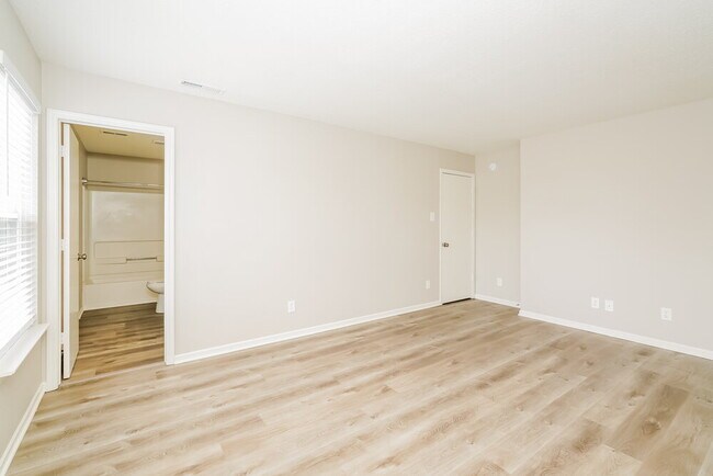 Building Photo - 968 Indigo Dr