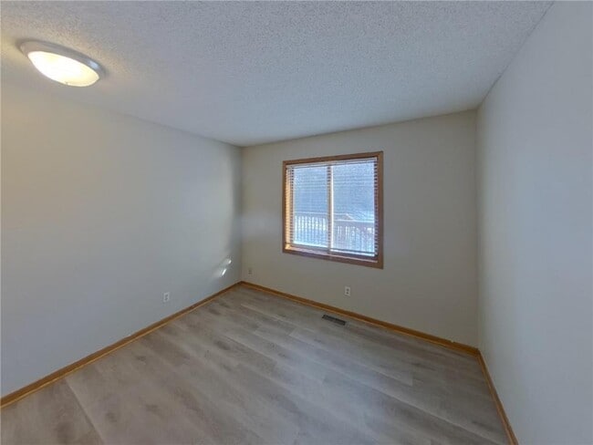 Building Photo - 4350 Thornhill Ln