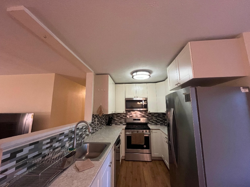 Building Photo - 2216 Delaware Dr