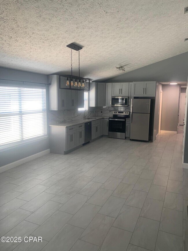 Building Photo - 225 Coquina Shell Wy