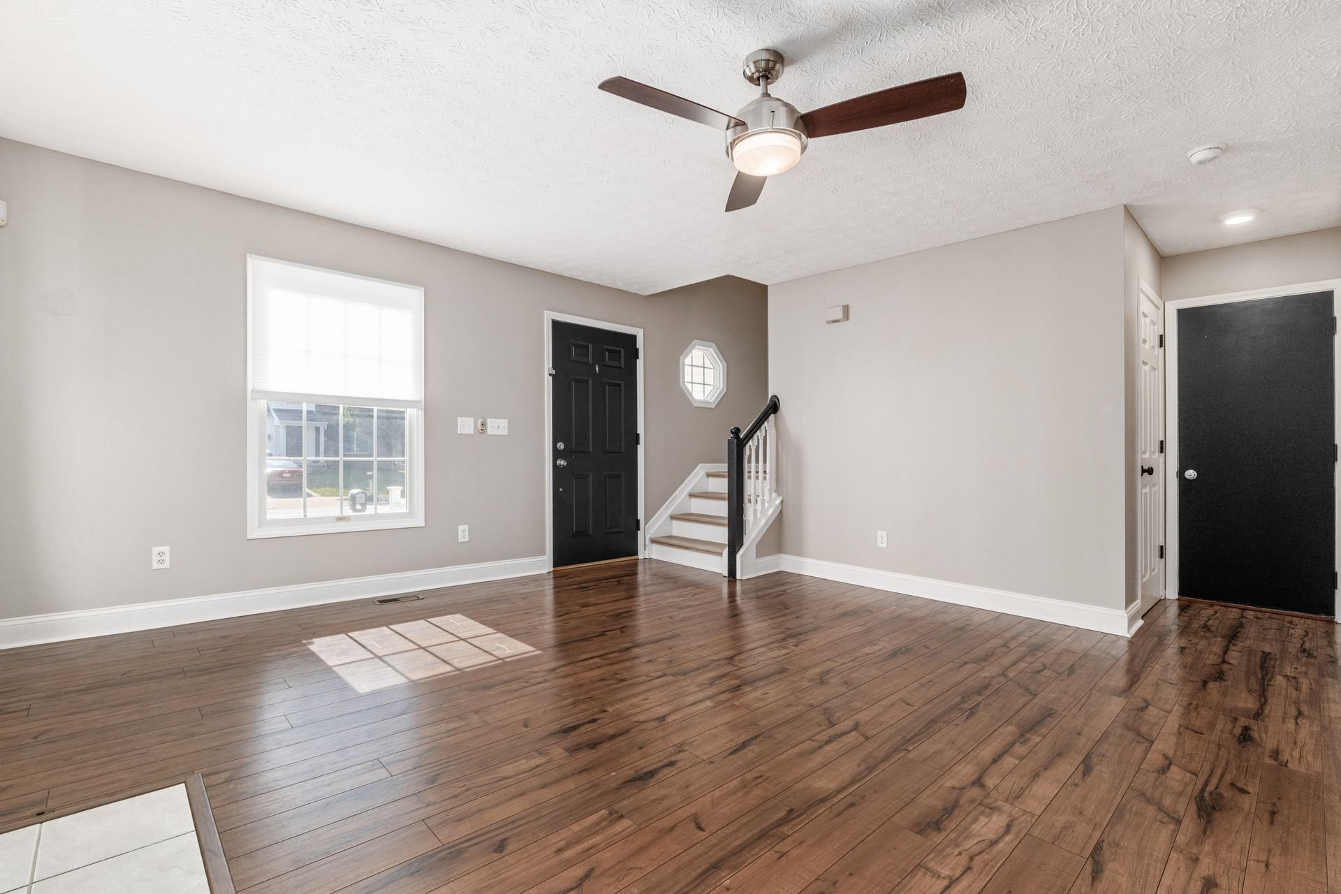 Building Photo - 8446 Olenbrook Dr