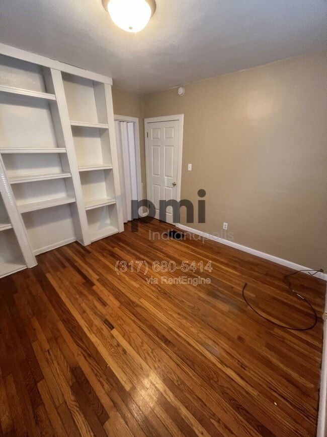 Building Photo - 1425 W Washington St