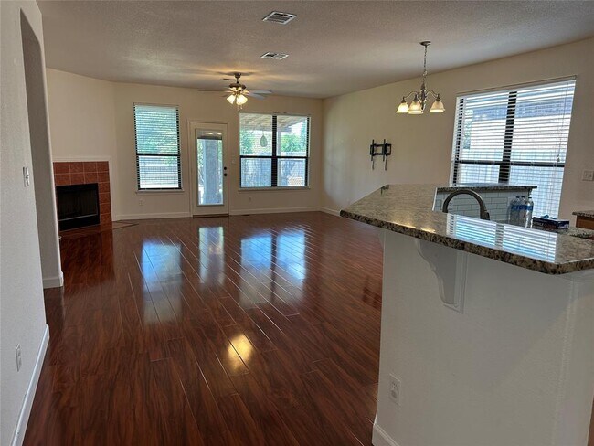 Building Photo - 14209 Naruna Way
