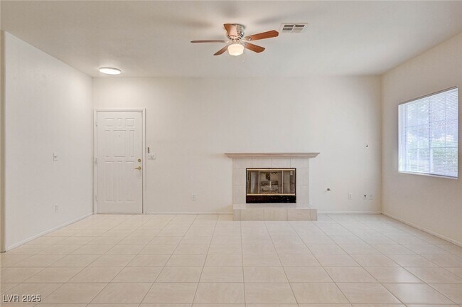 Building Photo - 8301 Boseck Dr