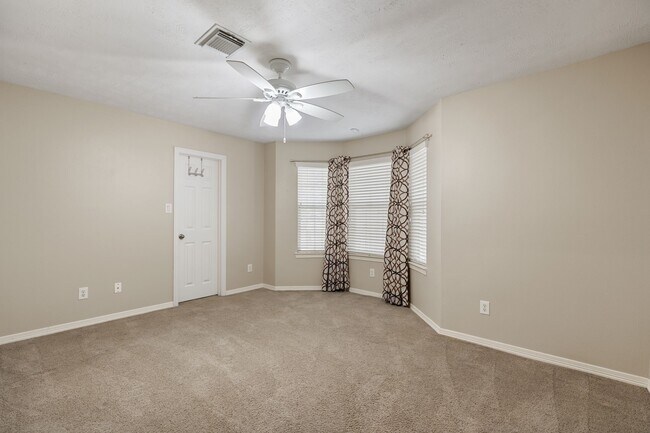 Building Photo - 4223 Rose St