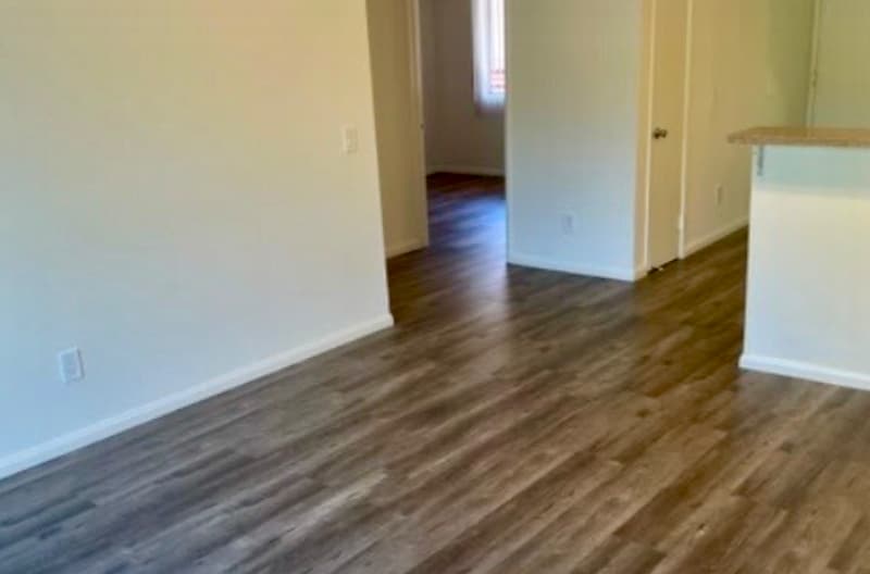 Building Photo - 3838 Vinton Ave