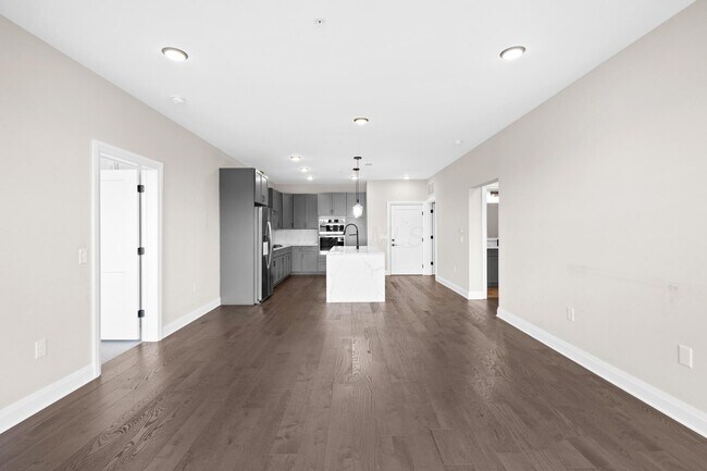 Building Photo - 751 N 6th St