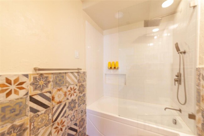 Building Photo - 22538 Market Square Ln