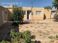 Building Photo - 912 Cagua Dr NE