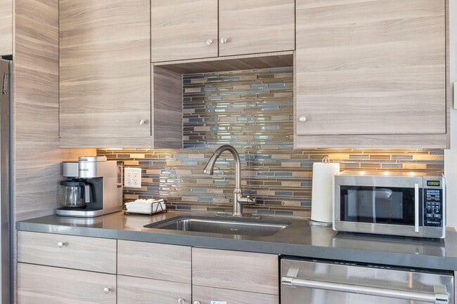 Building Photo - 73409 Little Bend Trail