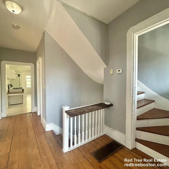 Building Photo - 29 Victoria St