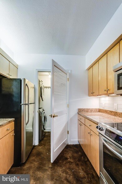 Building Photo - 631 D Street NW