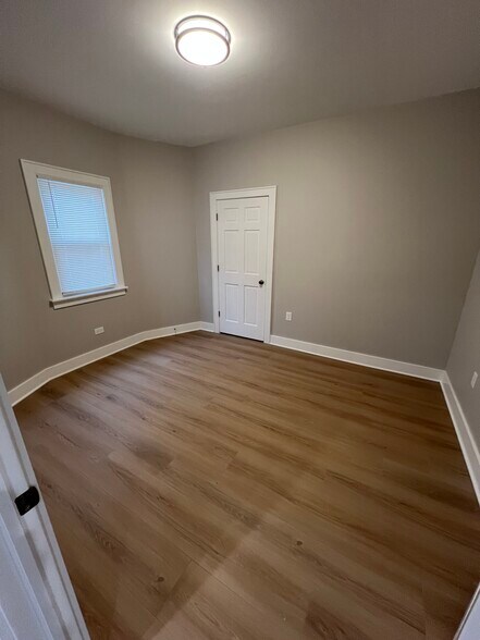 Building Photo - 2758 N Booth St