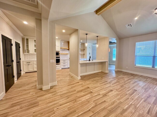 Building Photo - 1308 Lemon Ranch Rd