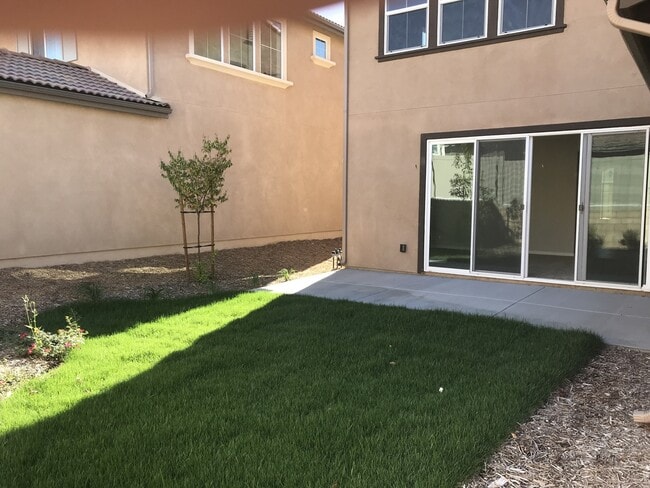 Building Photo - Welcome to beautiful home in Rosetta Canyon!