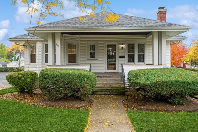 Primary Photo - 102 Park Pl