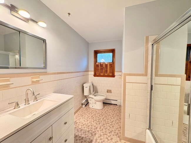 Building Photo - Sprawling Brick Ranch with Huge Lot & Garage in Prime Nottingham Location