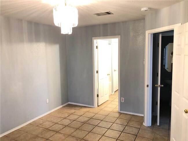 Building Photo - 17253 Tobermory Dr