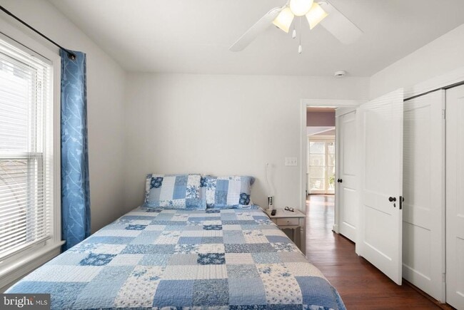 Building Photo - 1804 S Oakland St