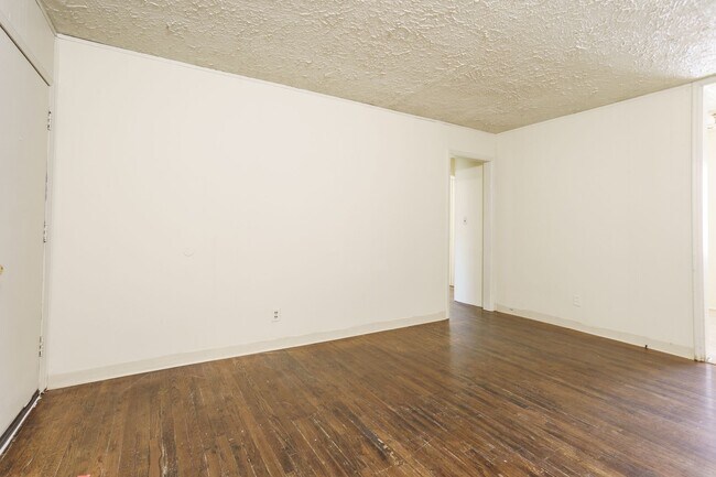 Building Photo - 918 S Hiram St