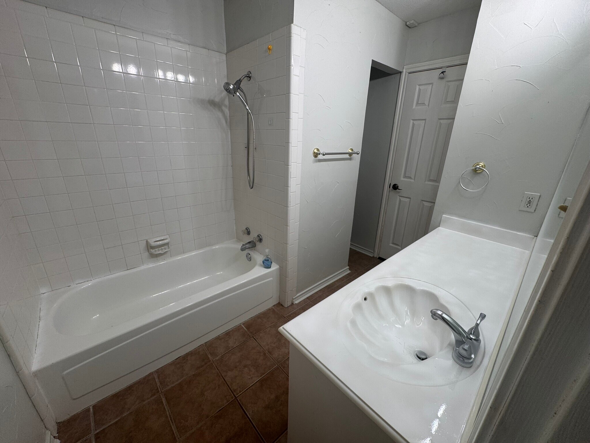 Master Bathroom - 9277 Meandering Dr