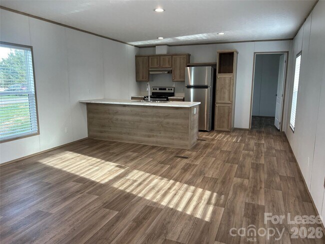 Building Photo - 128 Gatewood Dr