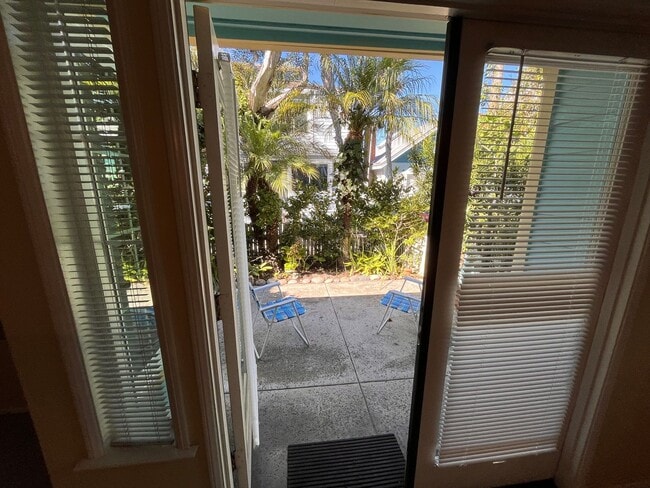 Building Photo - Mission Beach, 2 bedroom, 2 bathroom, with...