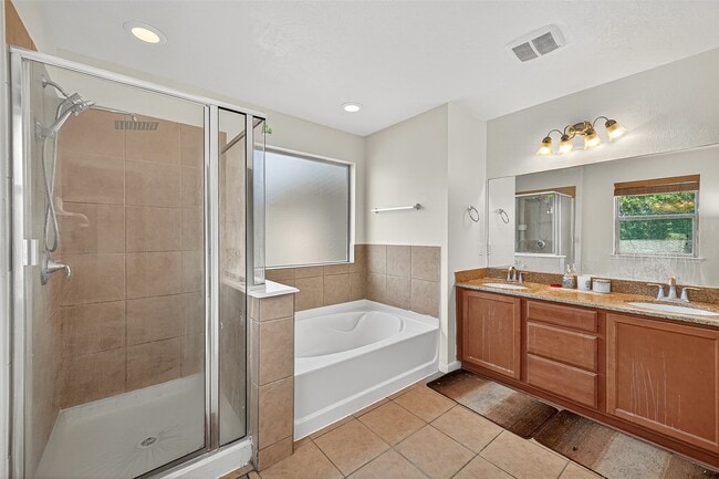 Building Photo - 16547 Lanesborough Dr