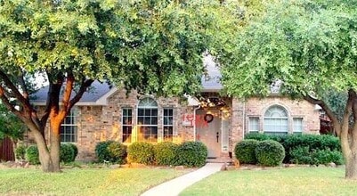 Building Photo - 6424 Barstow Ln