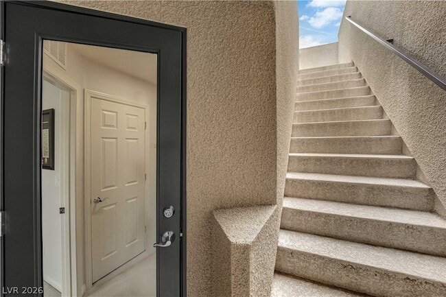 Building Photo - 160 Lomita Heights Dr