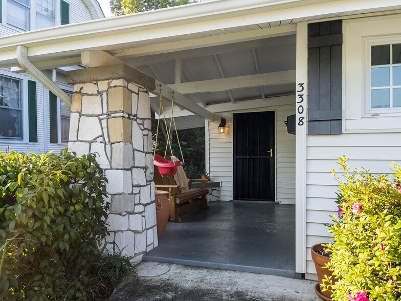 Building Photo - 3308 Alta Vista Dr