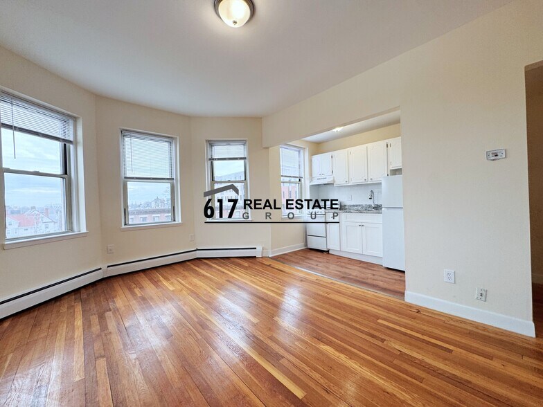 Building Photo - 64 Brighton Ave