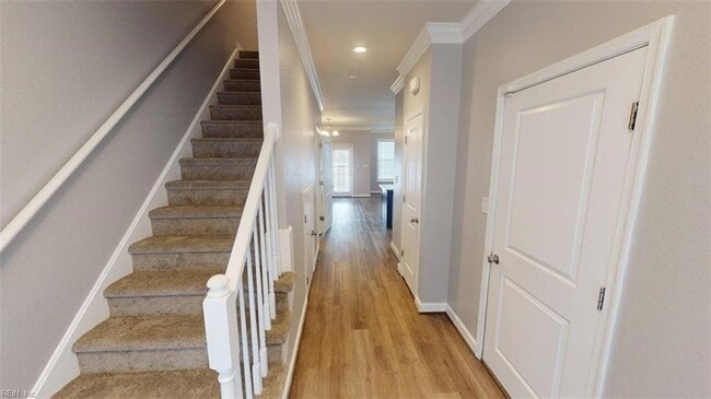 Building Photo - 5203 Lombard St