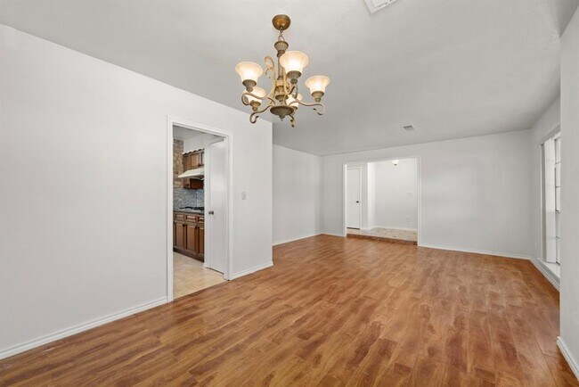 Building Photo - 8806 Langdon Ln