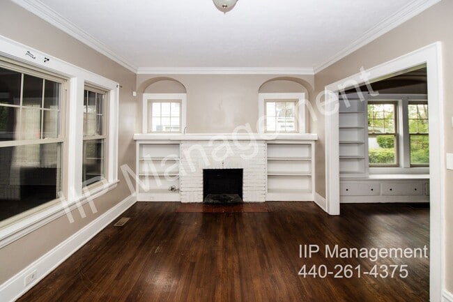 Building Photo - 18506 Chagrin Blvd