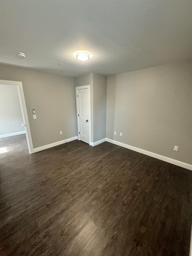 Building Photo - 50 Monarch Wy