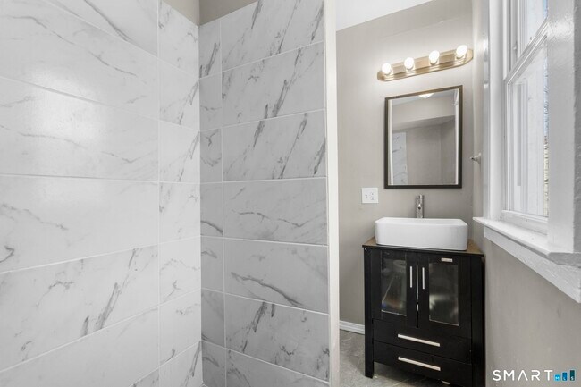 Building Photo - 22 Wolcott St